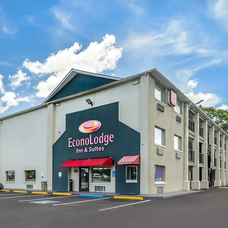 Econo Lodge Inn&Suites I-64&US 13